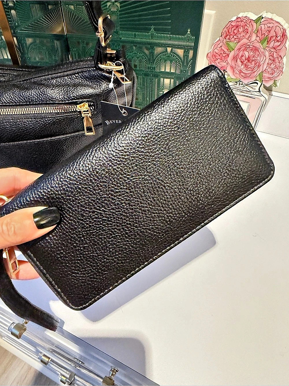 GORGE sleek Beverly Hills Polo Club Wristlet Large Phone Wallet Black Gold NWOT - Picture 3 of 13